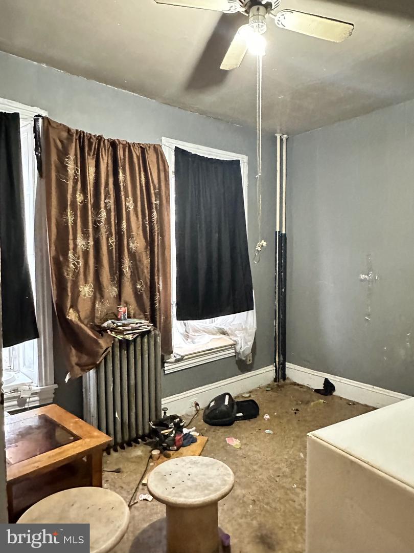 1902-04 W Tioga St Property Photo 38