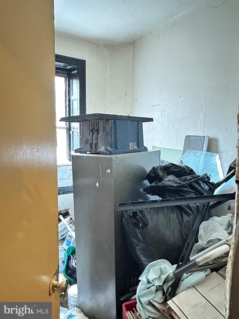 1902-04 W Tioga St Property Photo 40