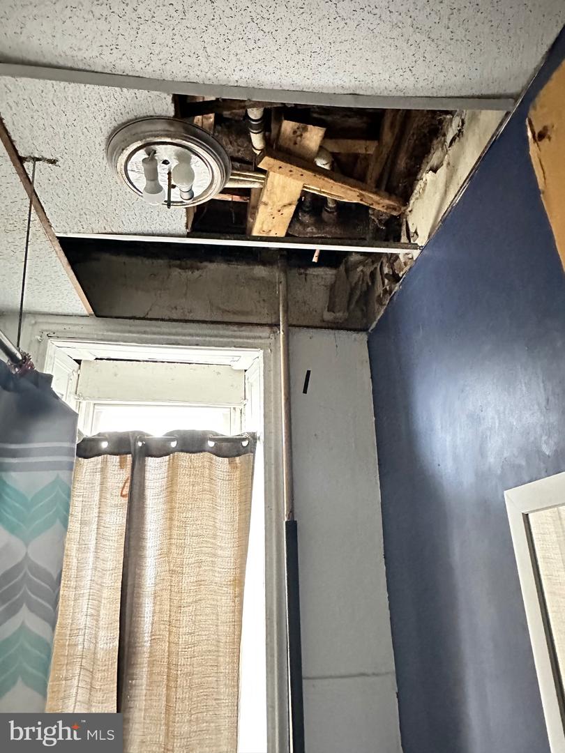 1902-04 W Tioga St Property Photo 42