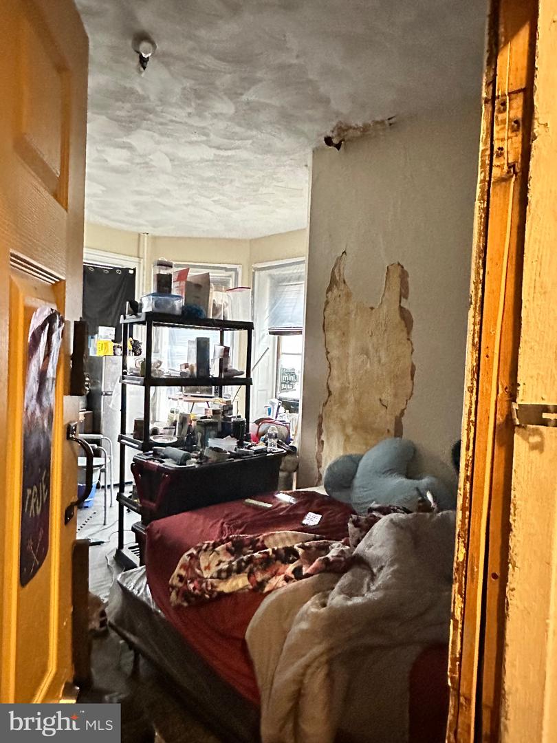 1902-04 W Tioga St Property Photo 43