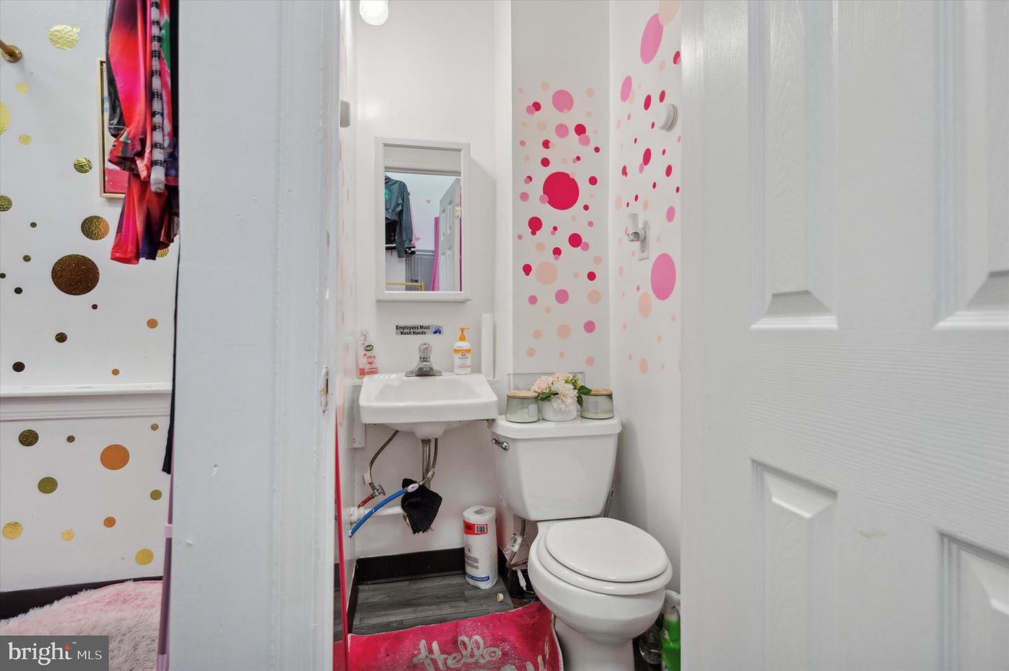 5556 Market Street Property Photo 9