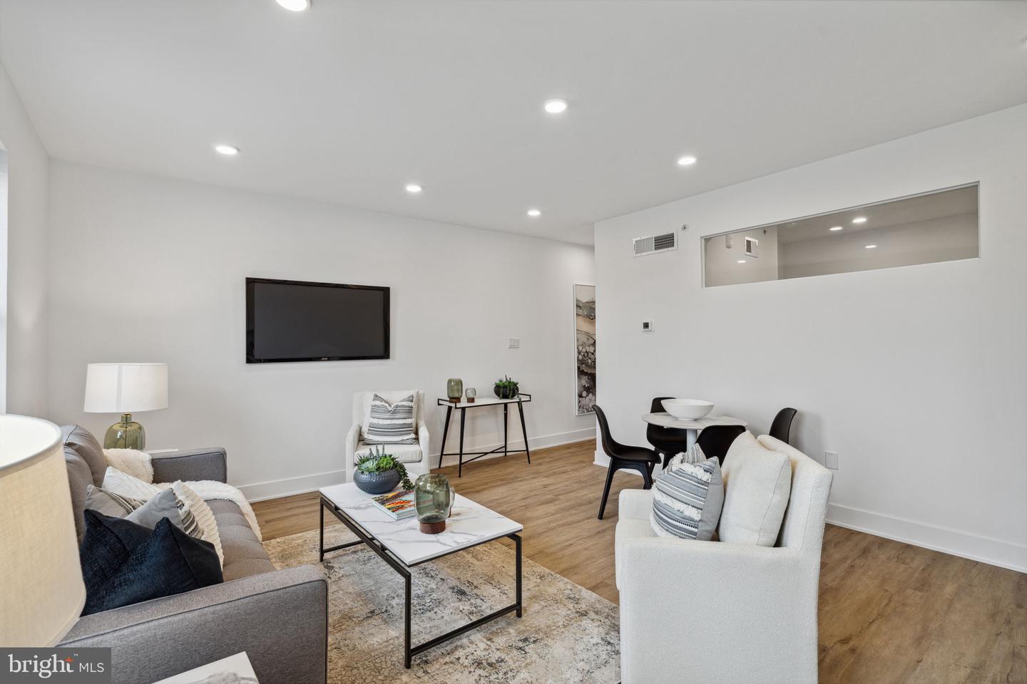 1201 W Girard Ave #one Bedroom Property Photo 5