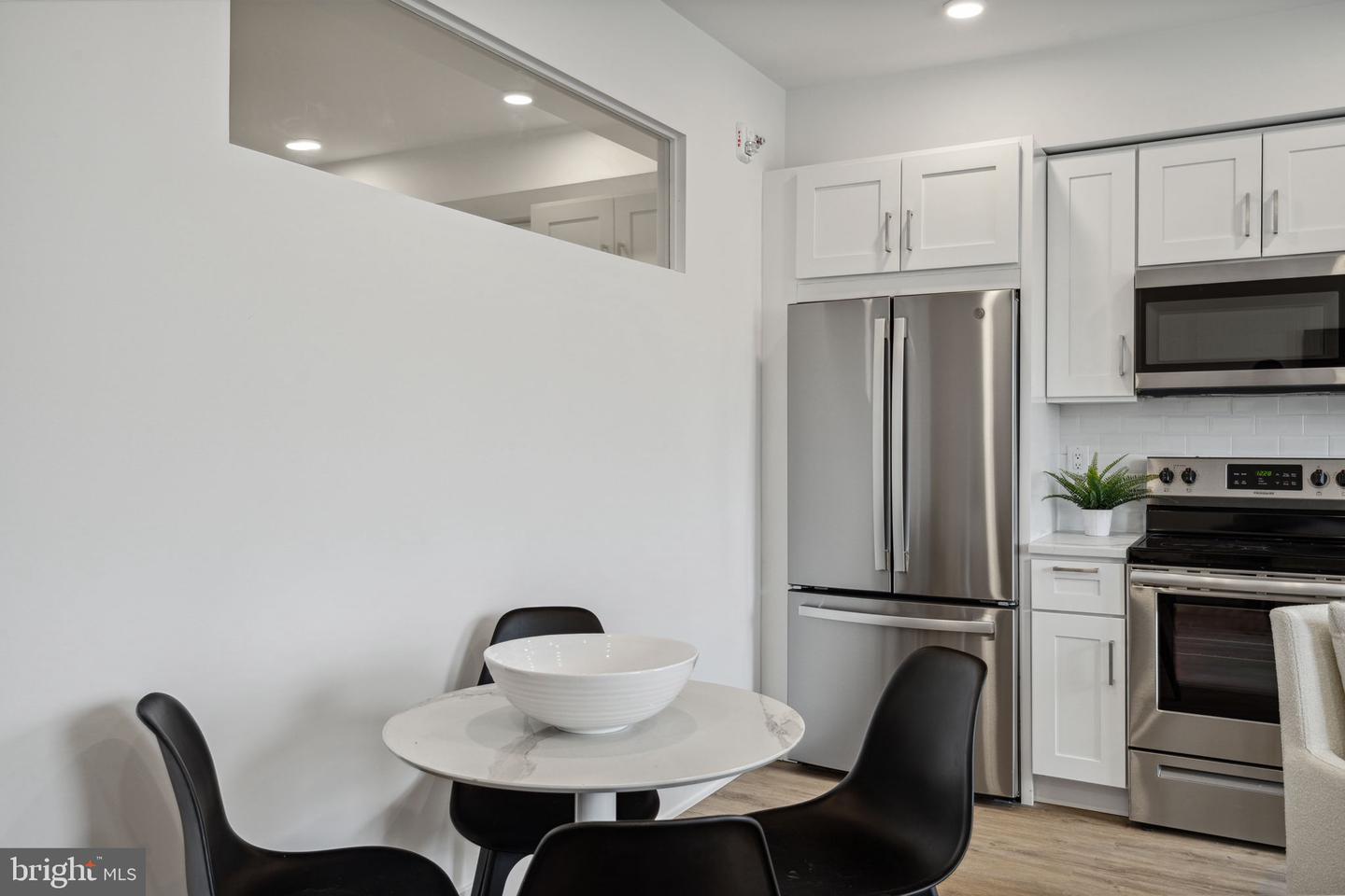 1201 W Girard Ave #one Bedroom Property Photo 8