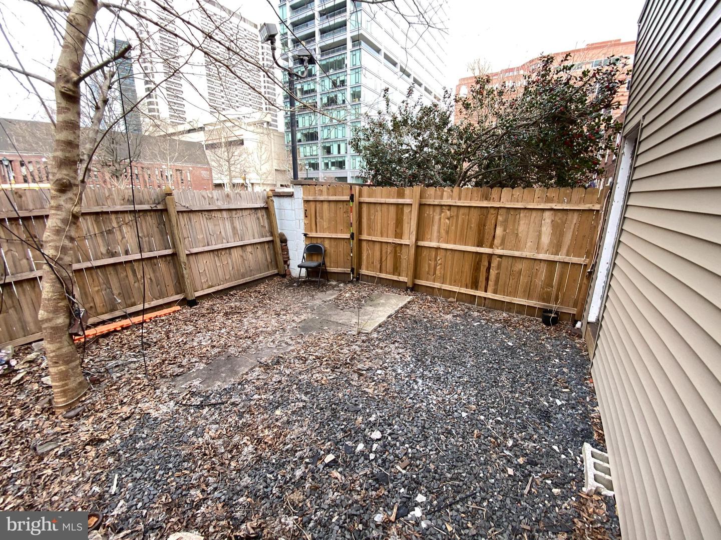 114 N Mole St Property Photo 15