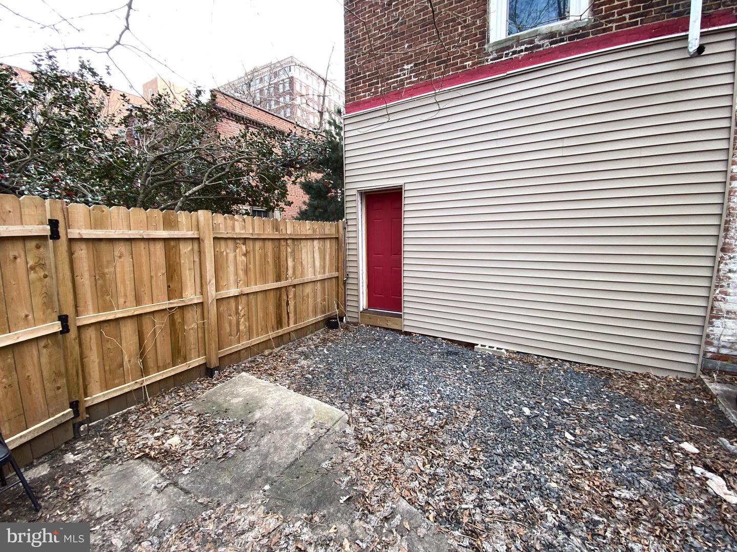 114 N Mole St Property Photo 16