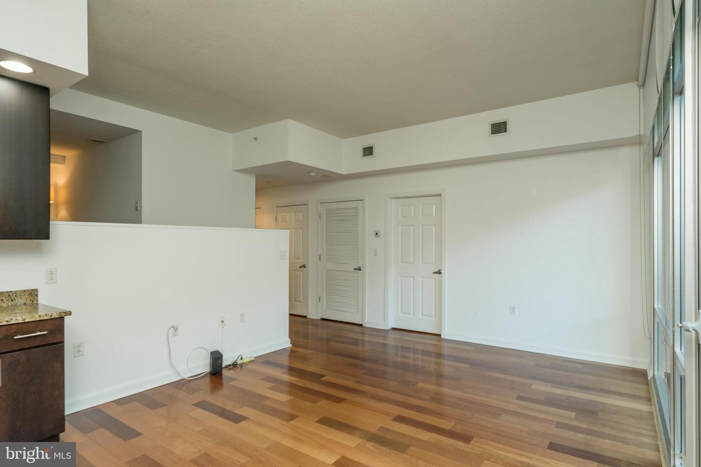 22 S Front St #305 Property Photo 13