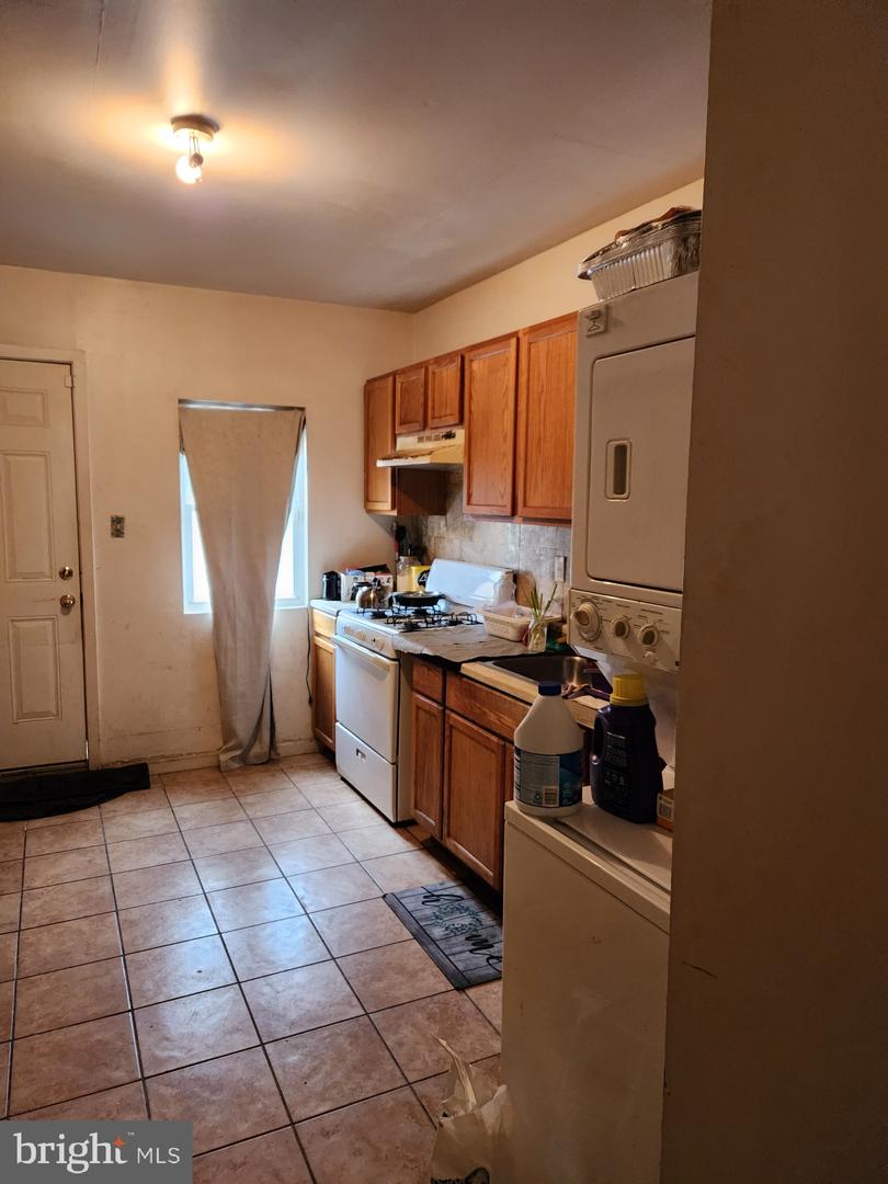 5347 Priscilla St Property Photo 5