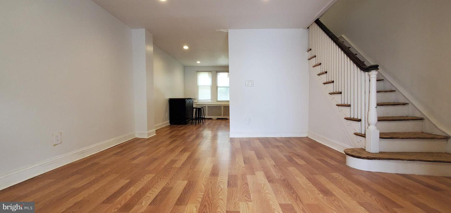 2027 Widener Pl Property Photo 2
