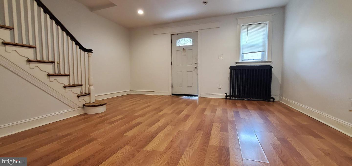 2027 Widener Pl Property Photo 3