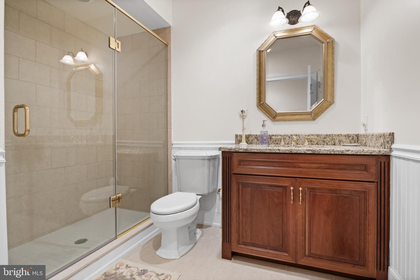 124 Bainbridge St Property Photo 37