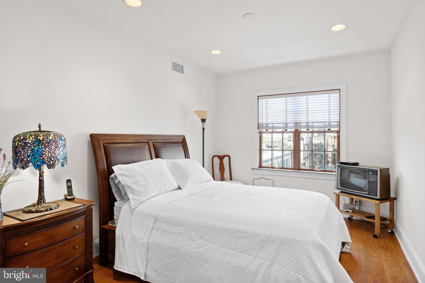 124 Bainbridge St Property Photo 39