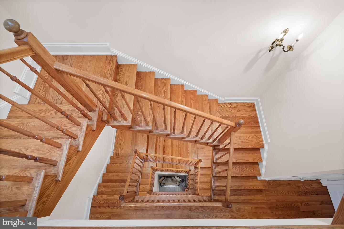 124 Bainbridge St Property Photo 40