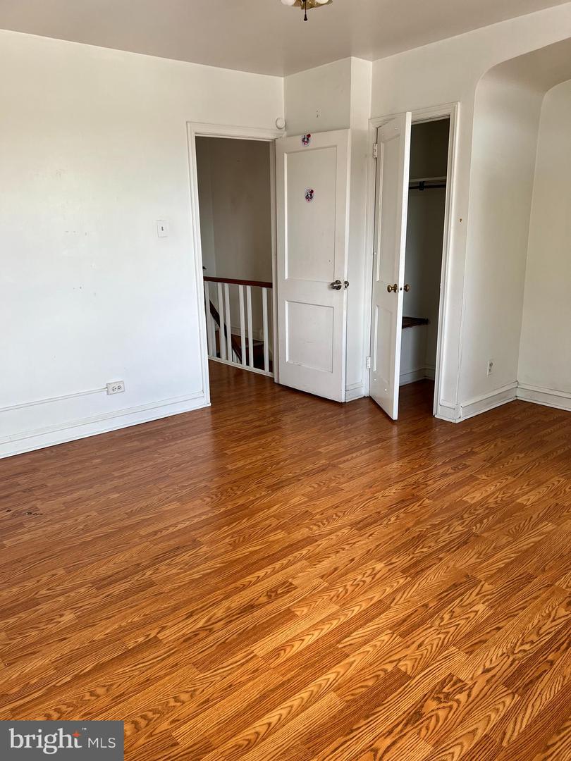 5440 Bingham St Property Photo 12