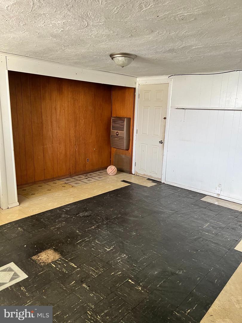 5440 Bingham St Property Photo 15