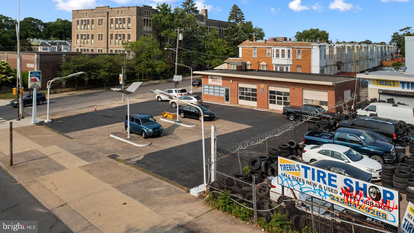 5900 Ogontz Ave Property Photo 3