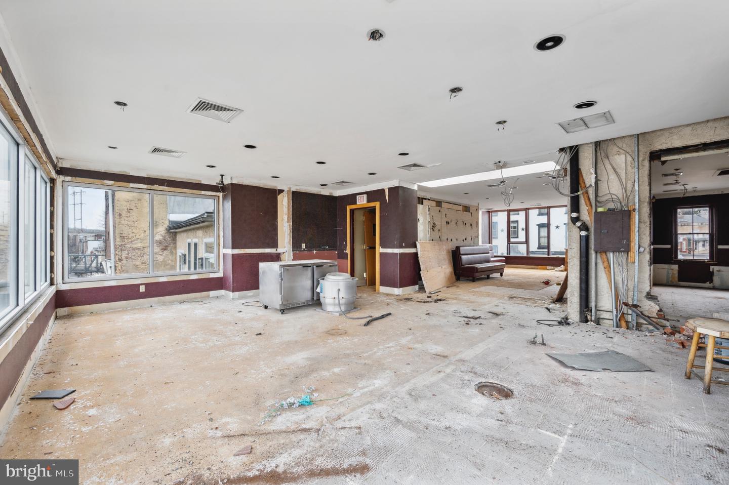 4348-50 Main St Property Photo 13