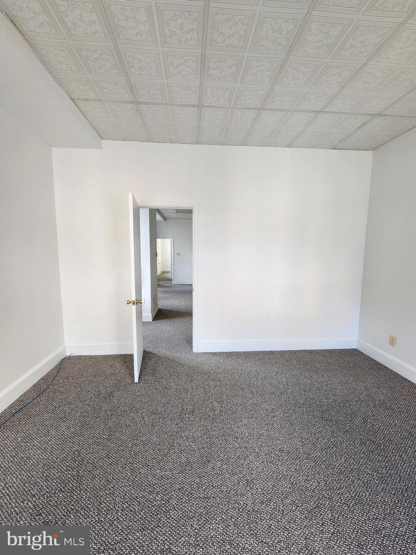 4320 Main St #2 Property Photo 7