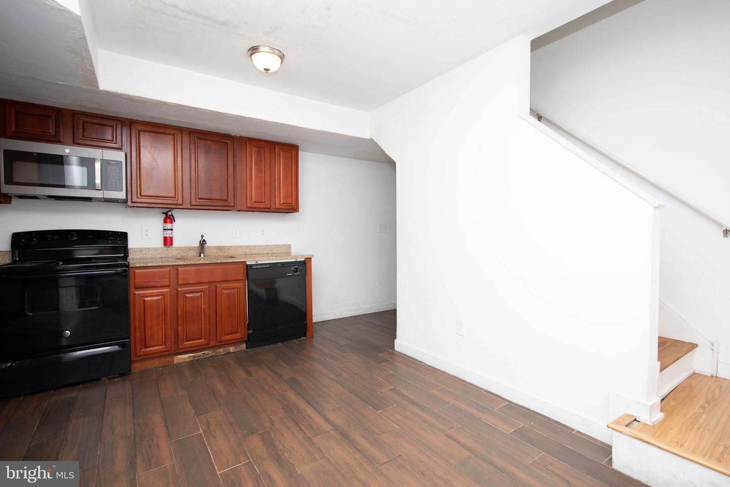 1702 Cecil B Moore Ave Property Photo 6