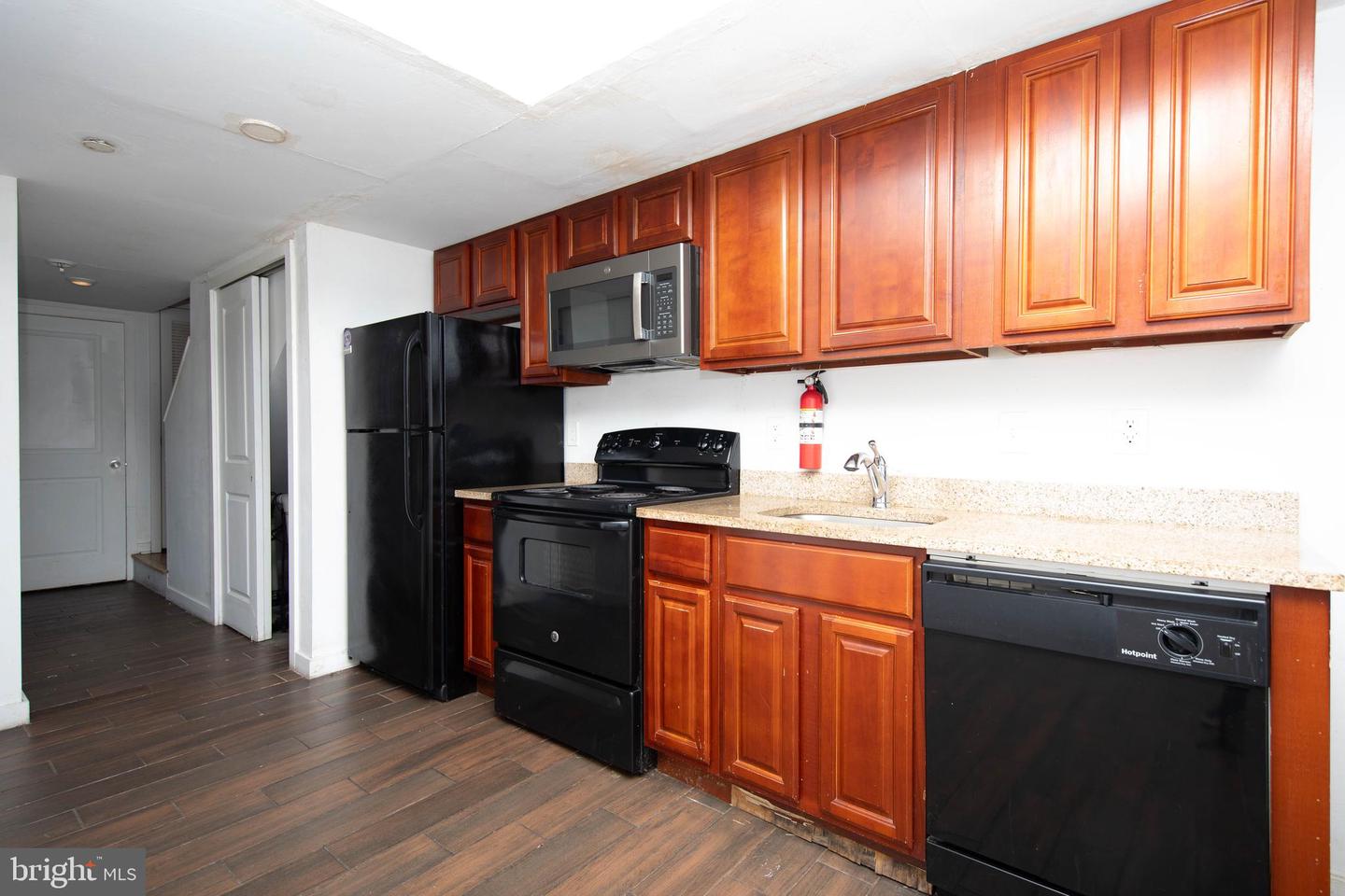 1702 Cecil B Moore Ave Property Photo 7