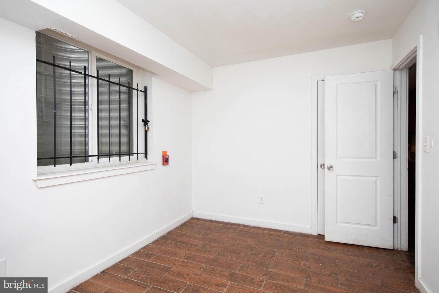 1702 Cecil B Moore Ave Property Photo 8