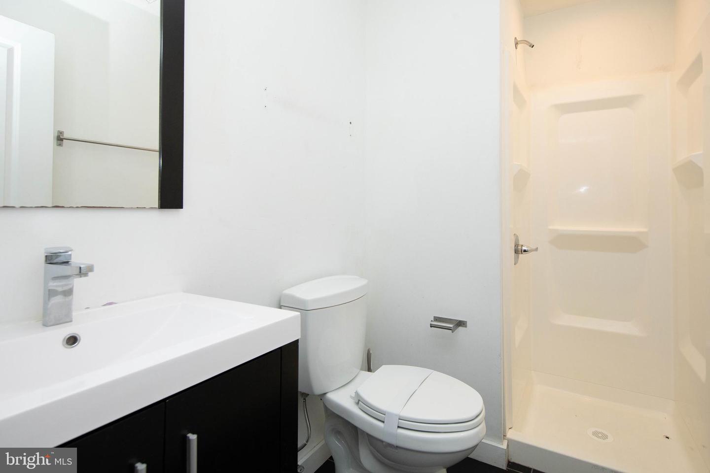 1702 Cecil B Moore Ave Property Photo 9