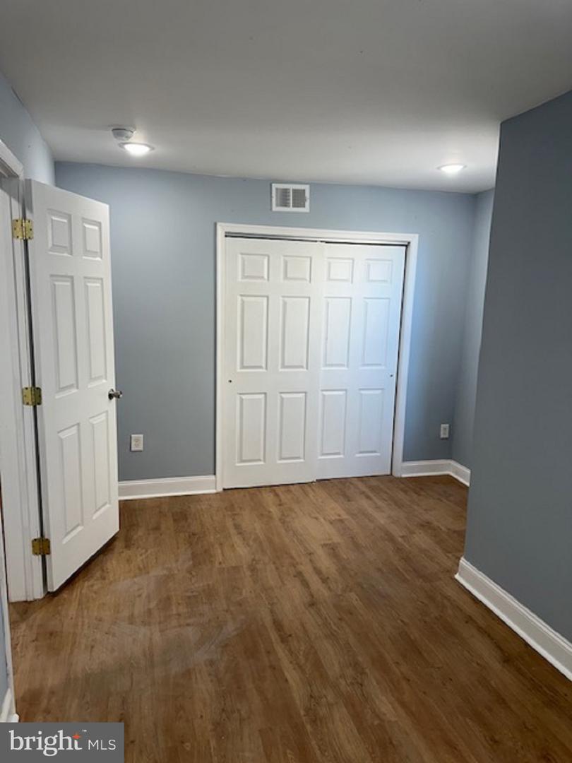 5518 Larchwood Ave Property Photo 8