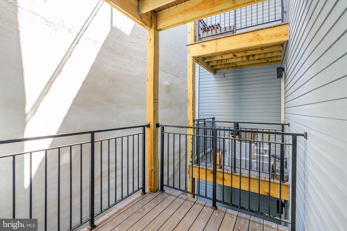 825 Bainbridge St #204 Property Photo 17