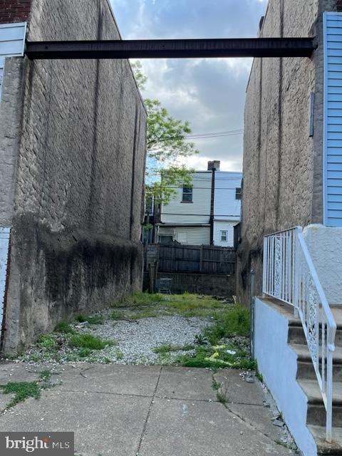 2432 S Lee St Property Photo 2
