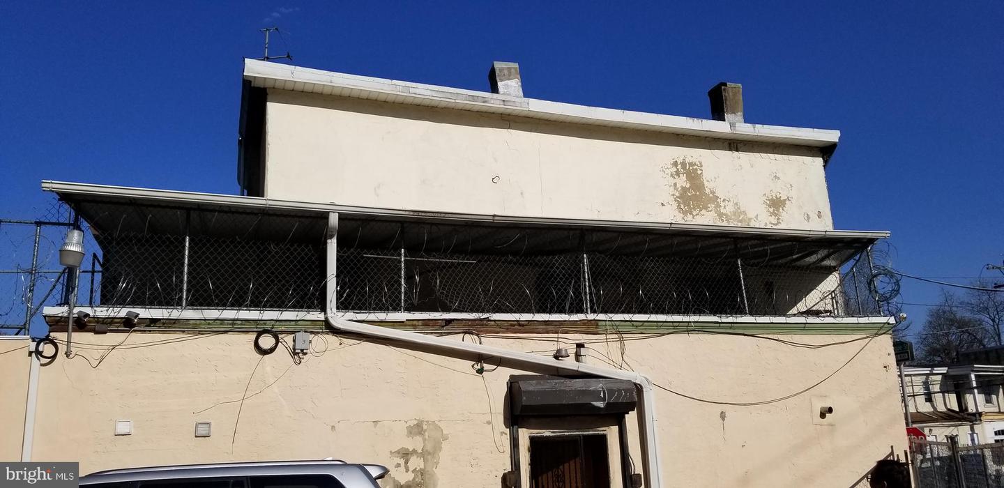 6100 E Wister St Property Photo 6