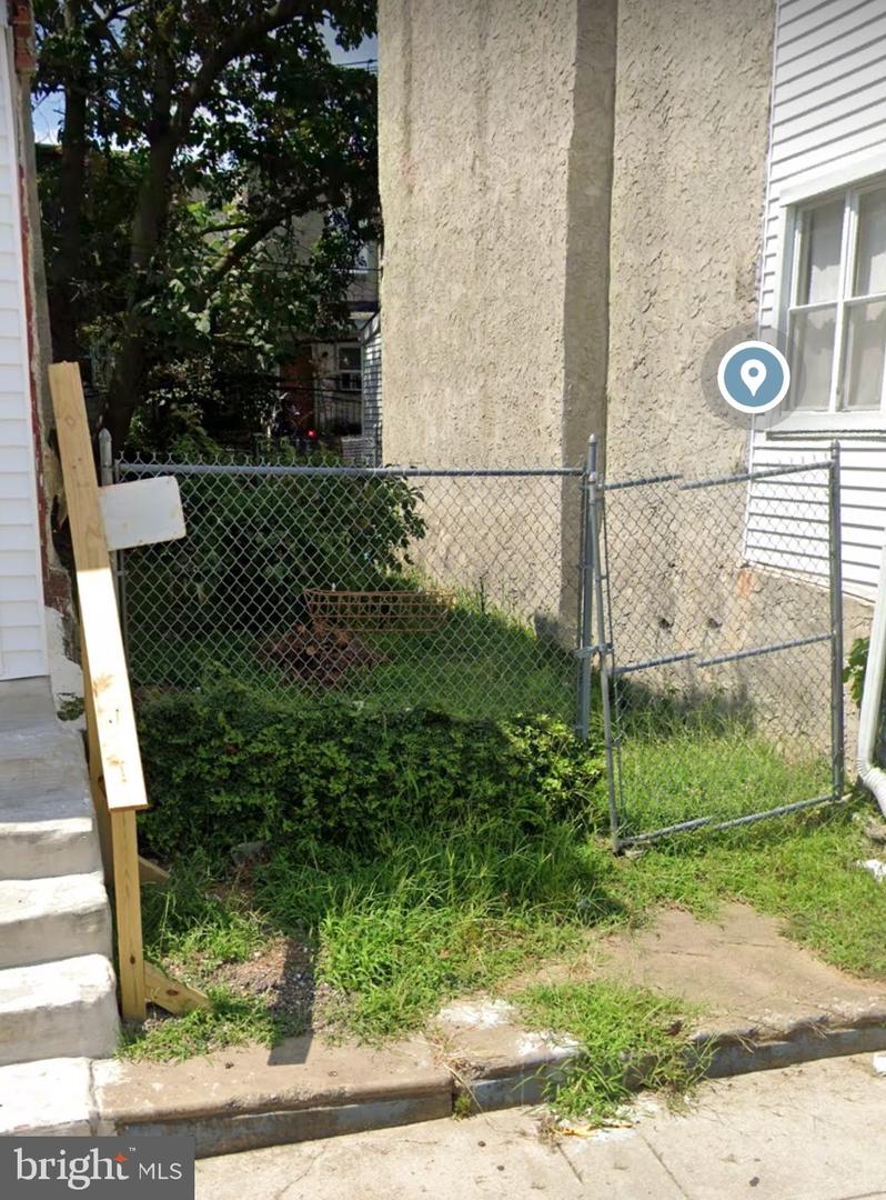 552 S Redfield St Property Photo 1