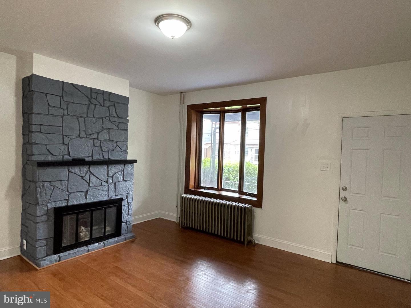 7429 Bingham St Property Photo 2
