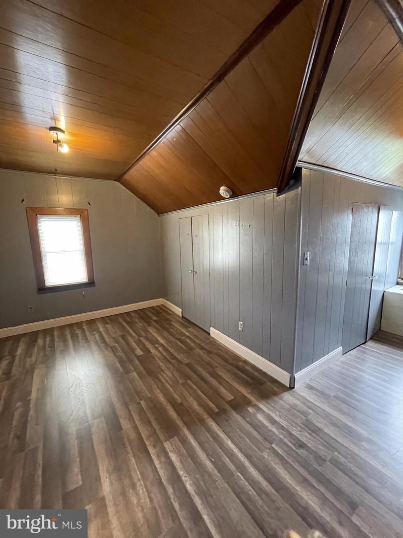 7429 Bingham St Property Photo 10