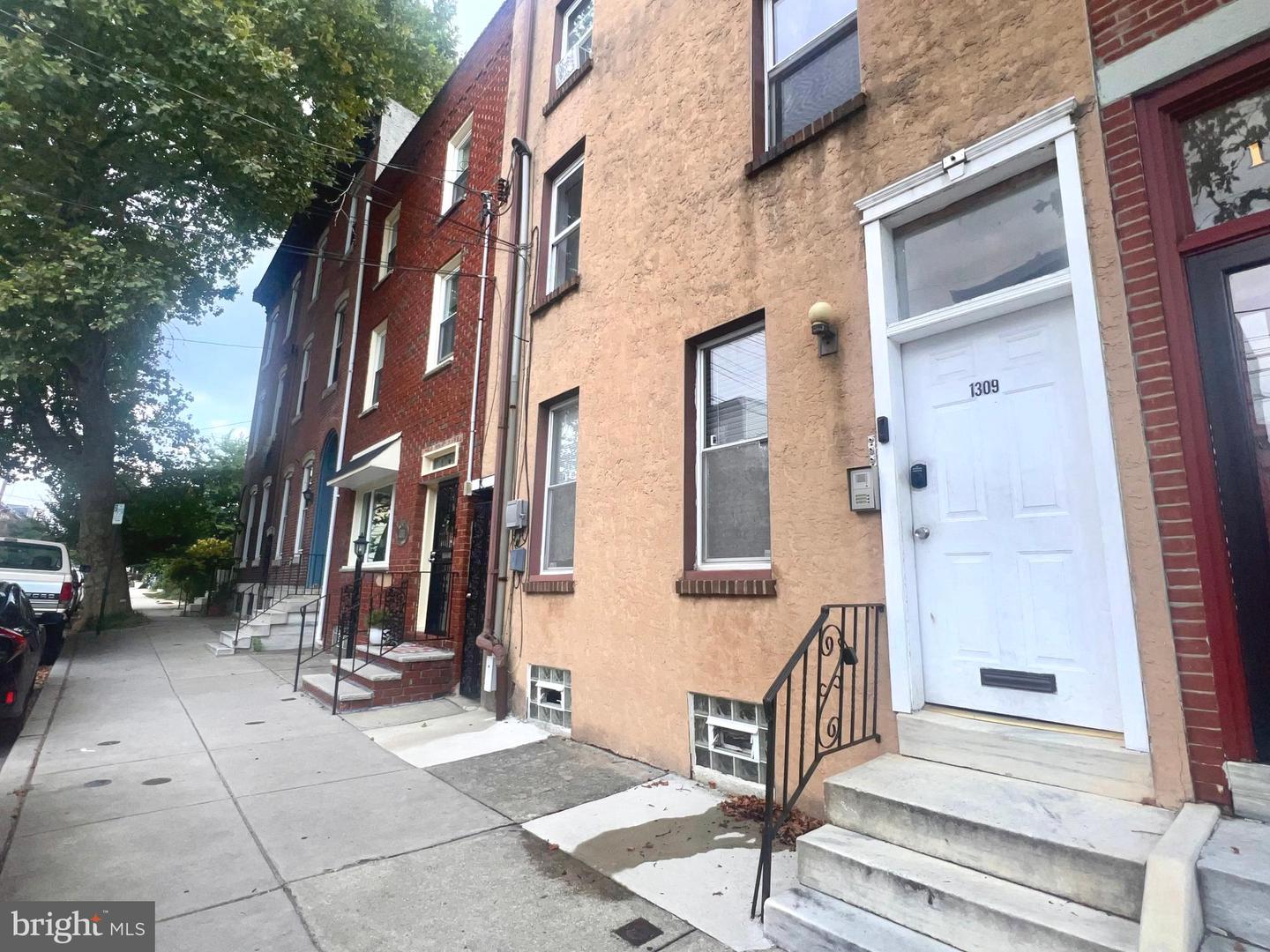1309 Marlborough St #2f Property Photo