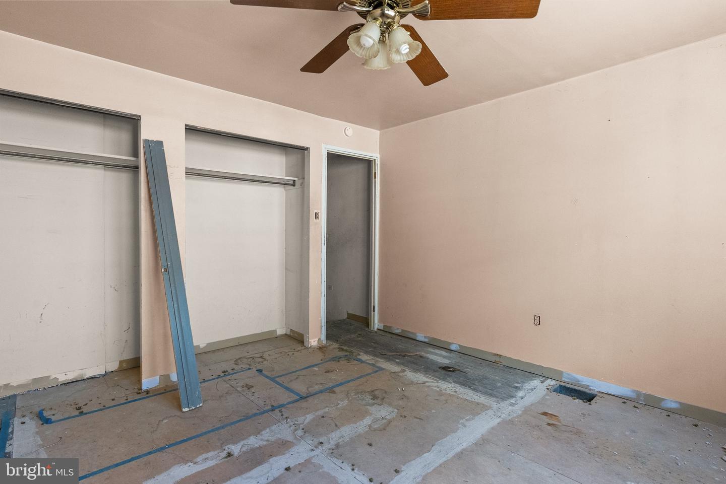 4627 Edgemont St Property Photo 8