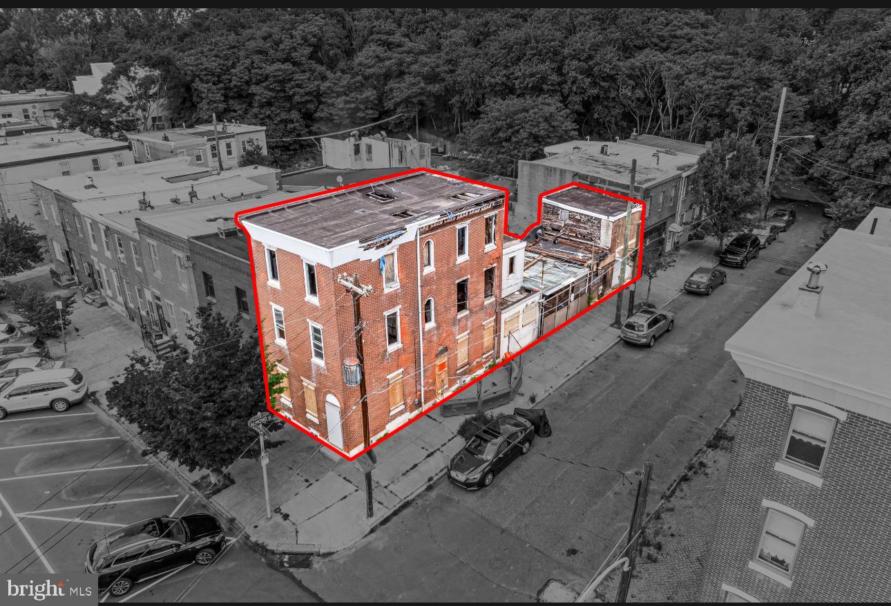 2565 E Lehigh Ave Property Photo 1