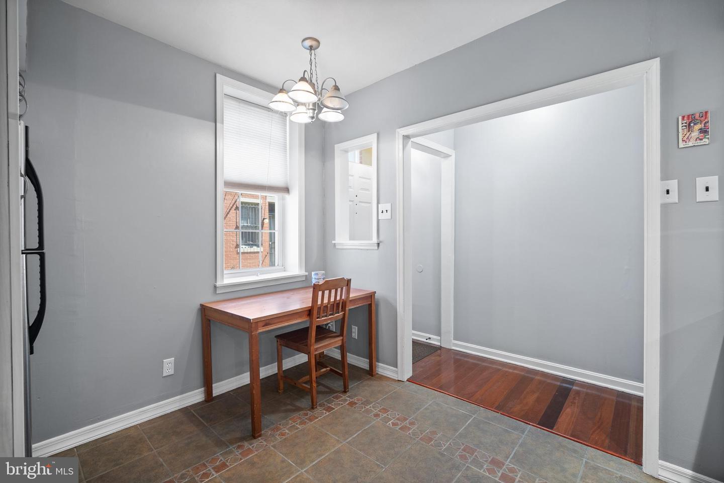 1704 Webster St Property Photo 5