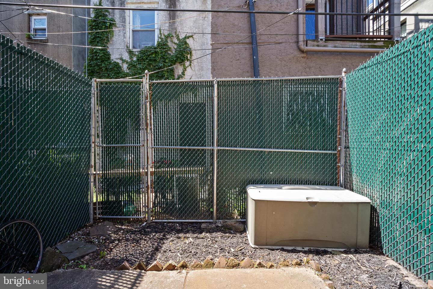 1704 Webster St Property Photo 13
