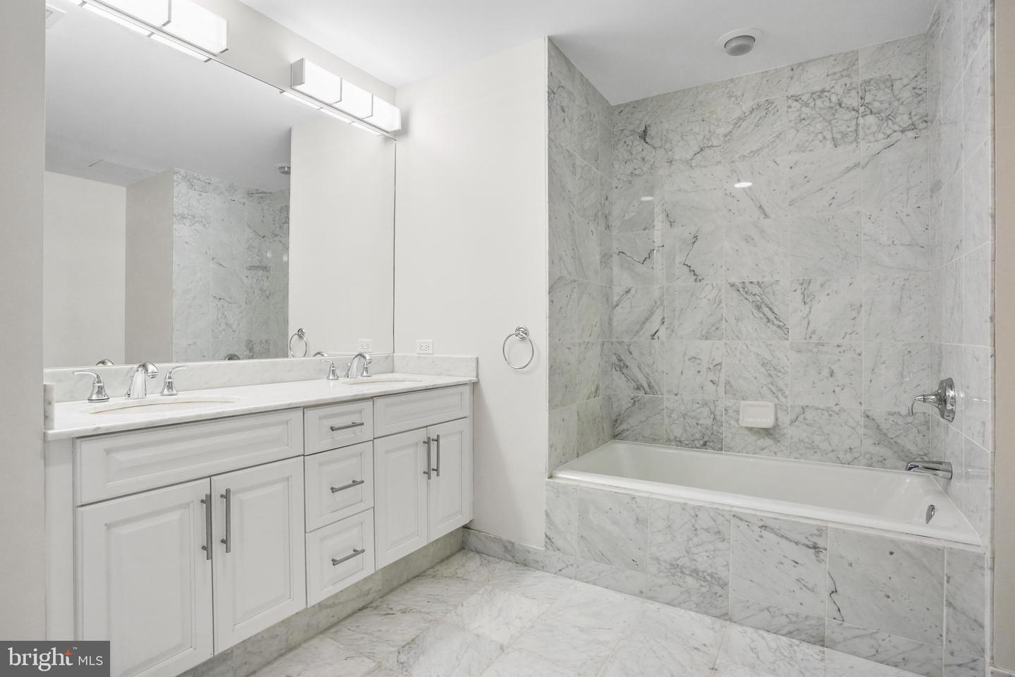 440 S Broad St #1808 Property Photo 29