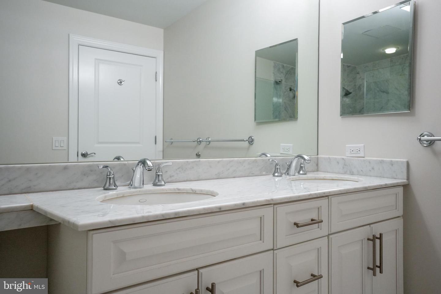 440 S Broad St #1808 Property Photo 34