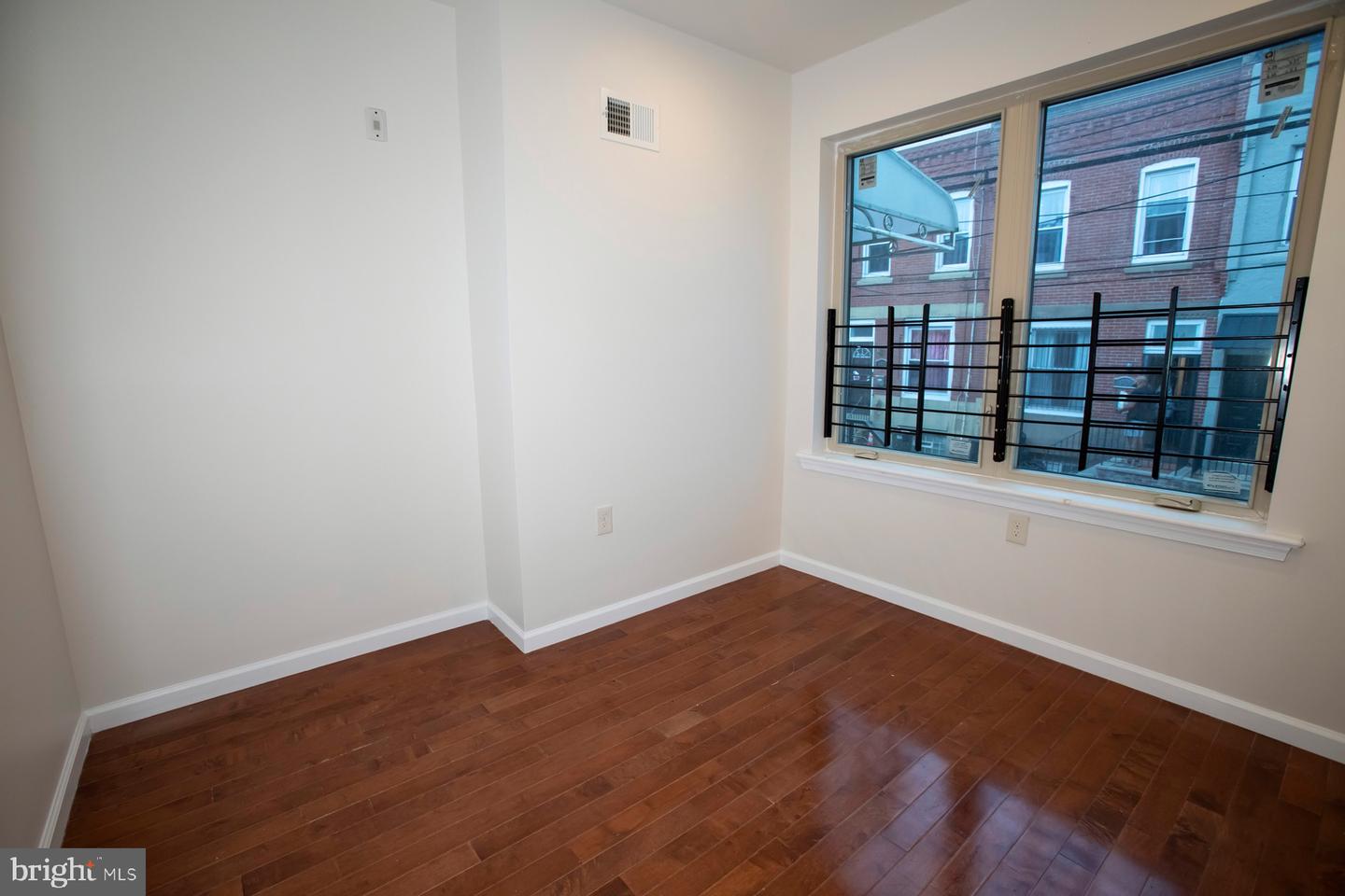 1811 N Gratz St #1st Fl Property Photo 7