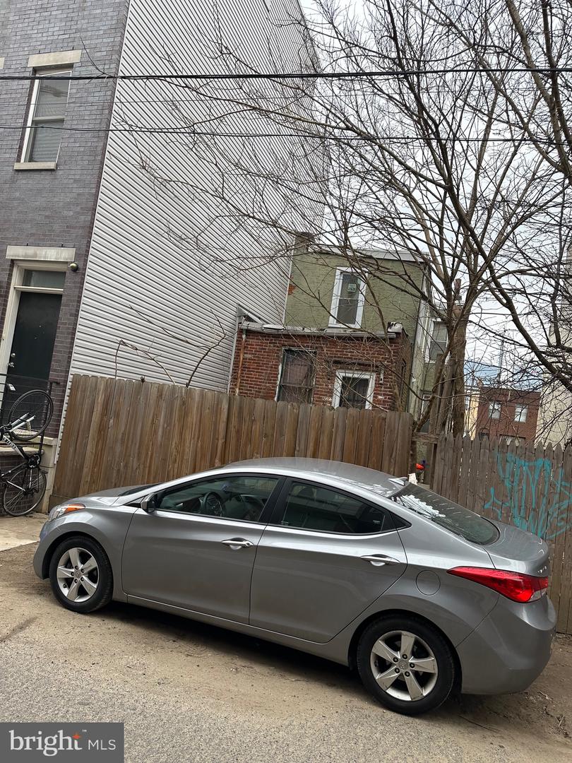 2639 Annin St Property Photo 2