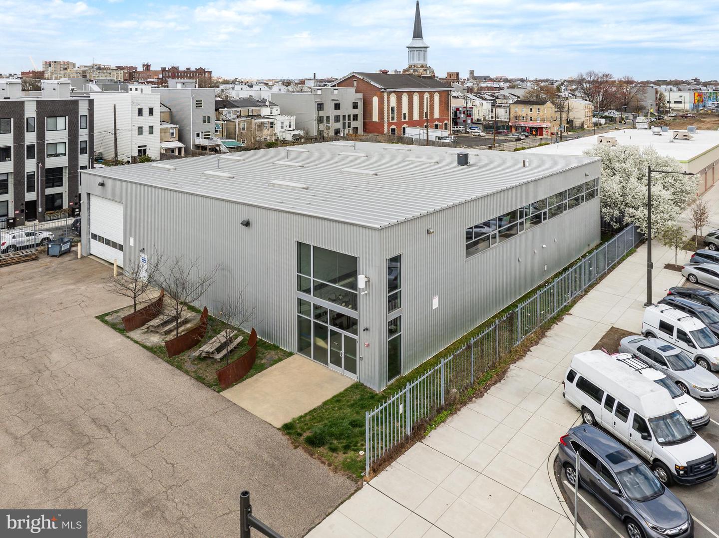 1600-24 N American St Property Photo 3