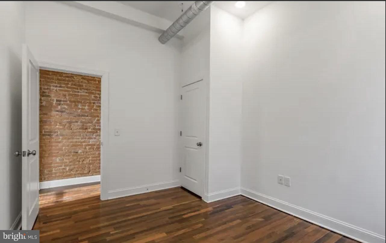 3228 W Diamond St Property Photo 5