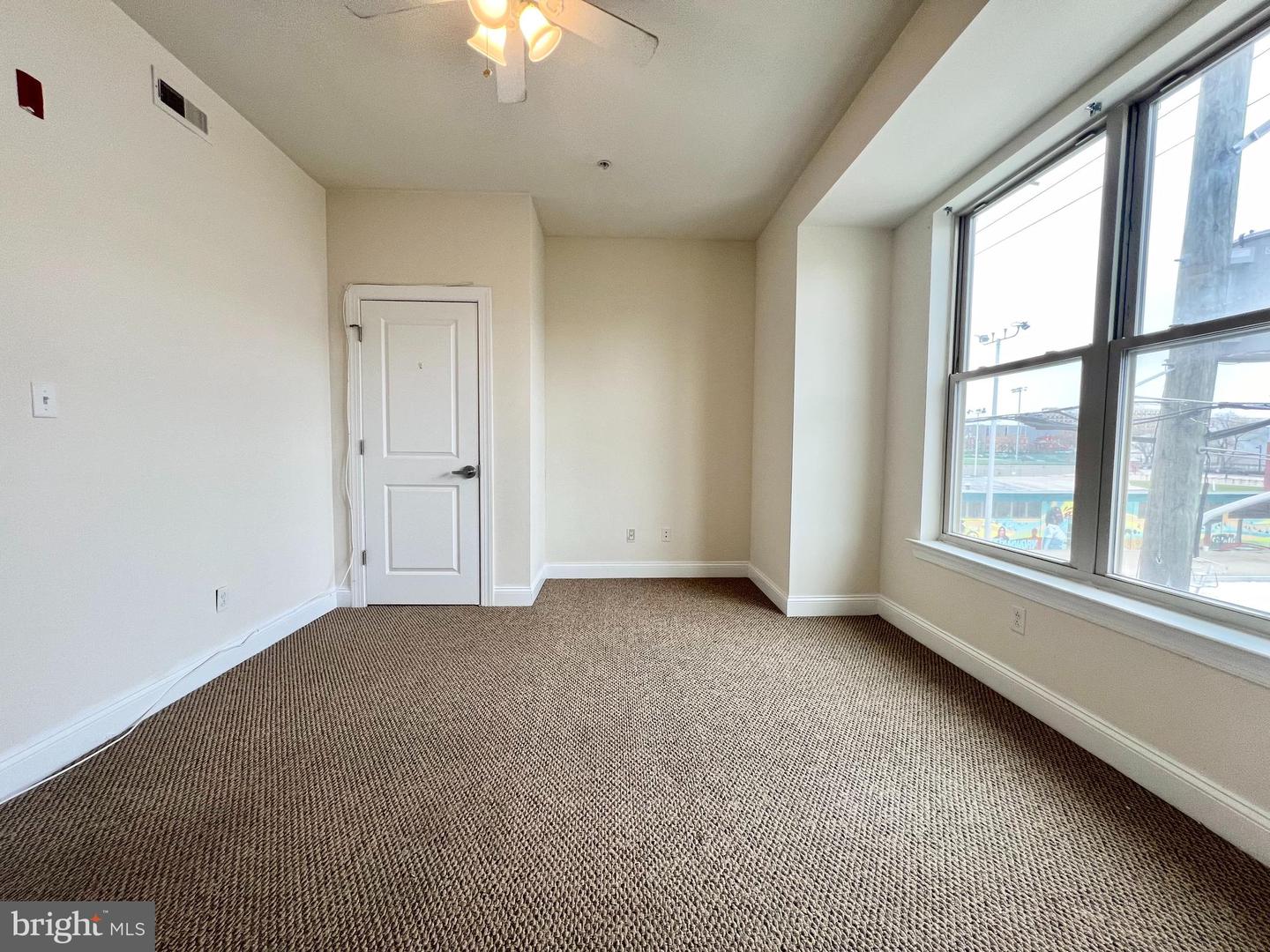 1818-24 N 16th St #4b Property Photo 5