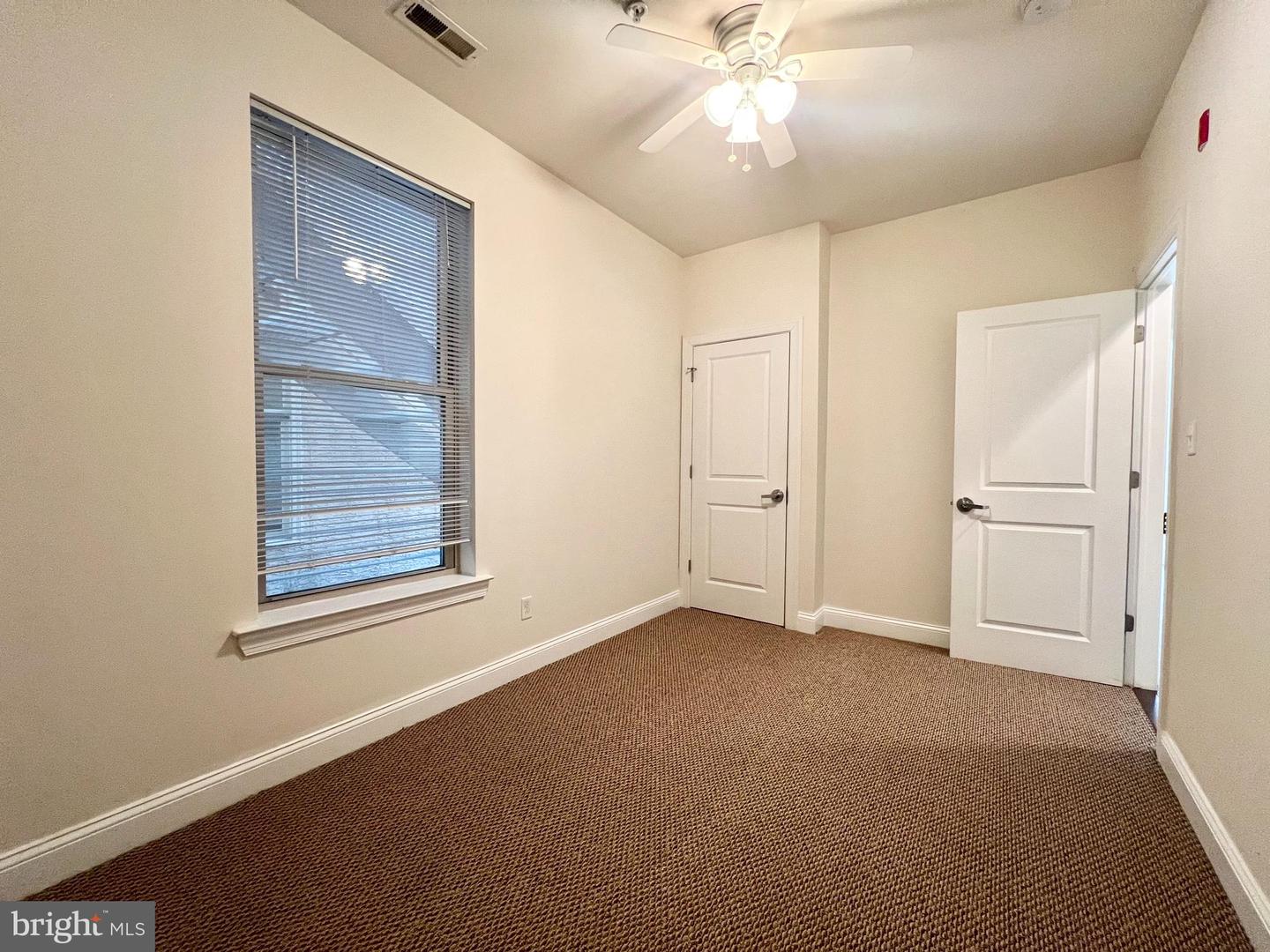 1818-24 N 16th St #4b Property Photo 8