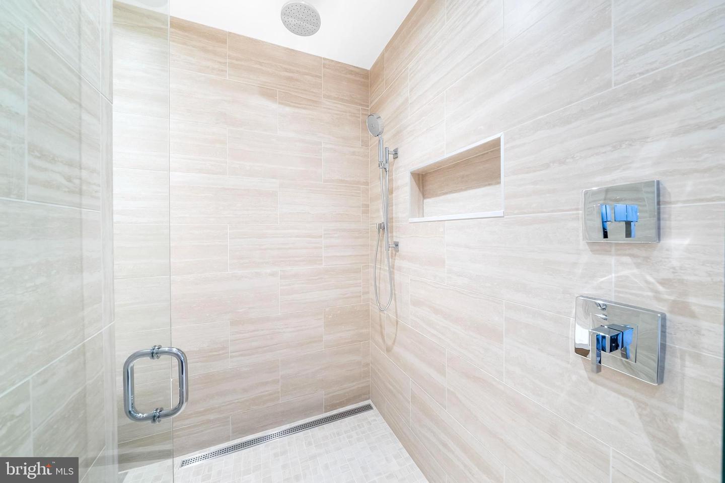 1600-18 Arch St #1621 Property Photo 17