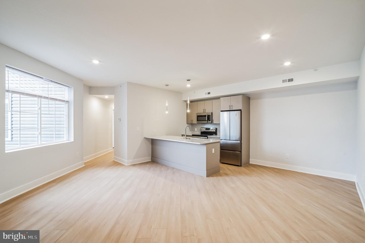 646 N 32nd St #3 Property Photo 1