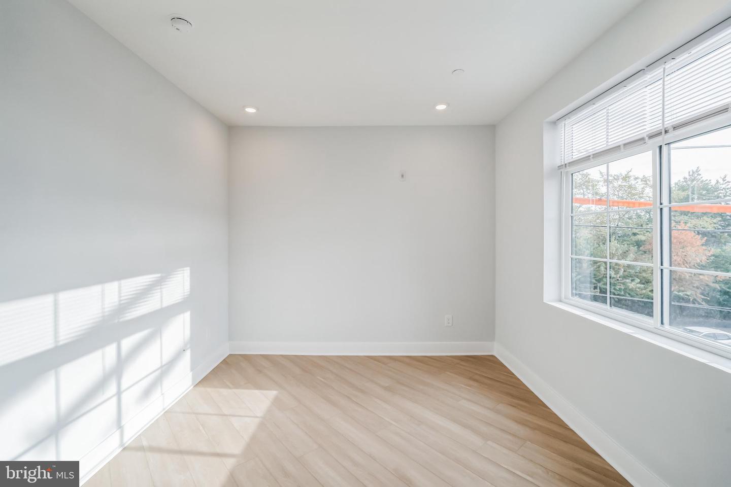 646 N 32nd St #3 Property Photo 6