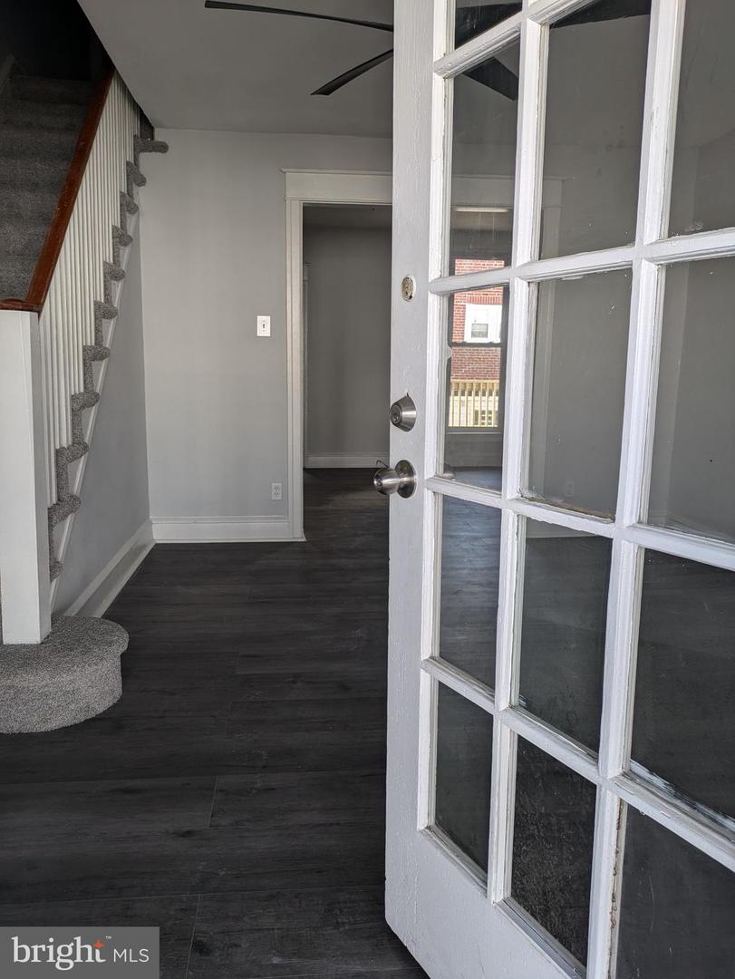 5922 Elsinore St Property Photo 6