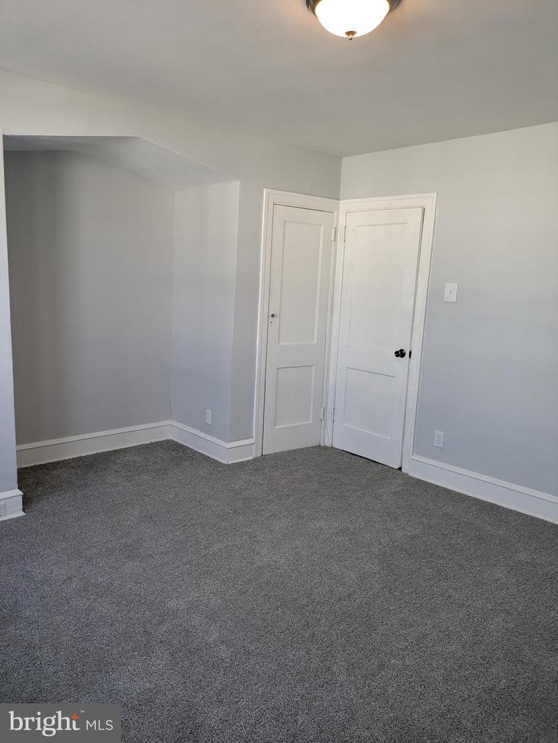 5922 Elsinore St Property Photo 16